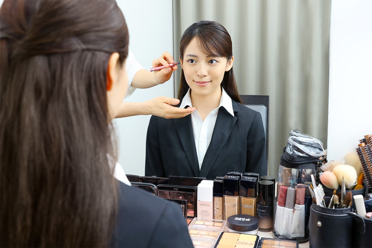 プロのヘアメイクさんのメイク♪