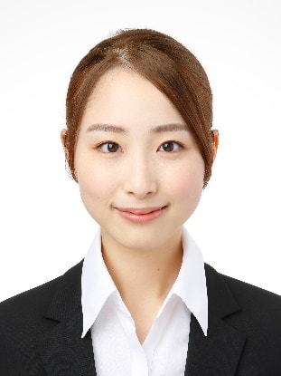 ■悪印象な証明写真の例 明らかな茶髪