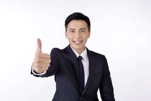グッドポーズをきめるビジネスマン