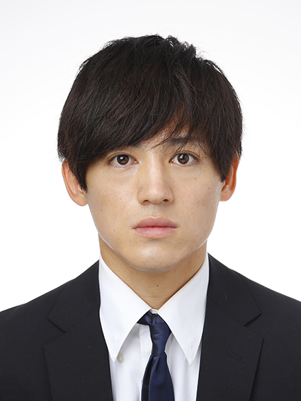 表情が暗い就活証明写真