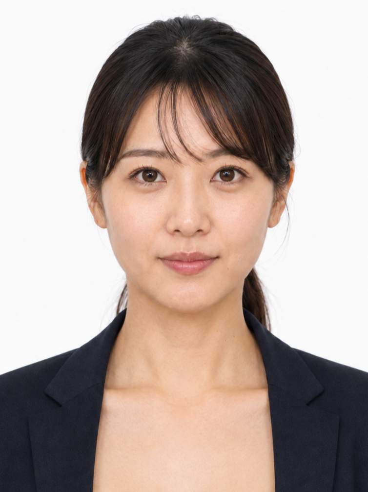 首元が大きく空いたインナーのNG例
